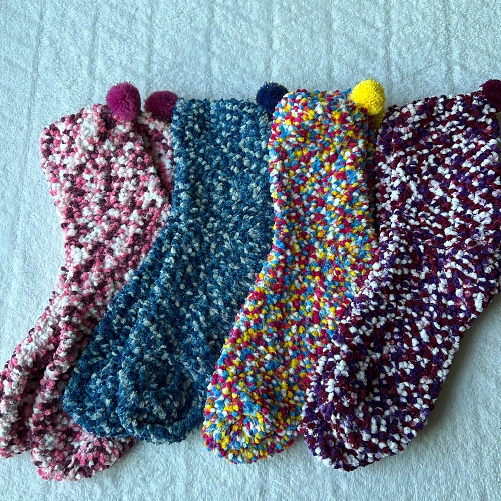 (4) Socks with Pom Poms
